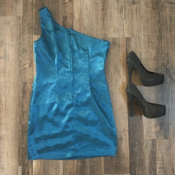 One shoulder cocktail dress - Picture 2 of 3